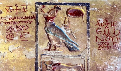 Geroglifico di Ramses IV circondato da graffiti copti