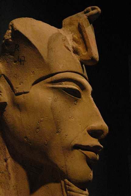 La "testa" di Akhenaton